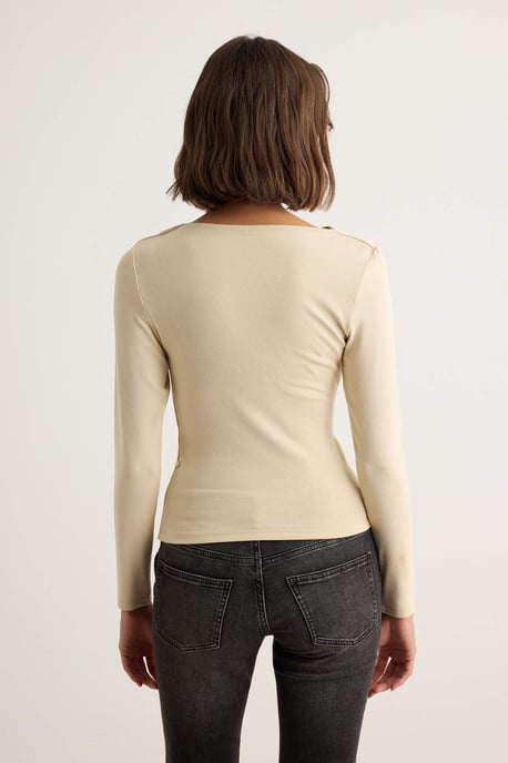 TRENDYOLMİLLA Dames Beige Effen Lang Getailleerd Blouses - Image 4
