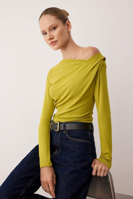 TRENDYOLMİLLA Dames Groen Effen Lang Getailleerd Blouses - Image 1
