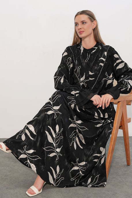 Floral Crew Neck Maxi Dress - Image 1