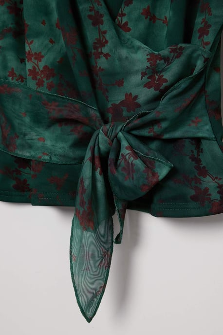 Trendyol Curve Dames Kaki Bloemen Lang Getailleerd Grote maten Blouses - Image 5
