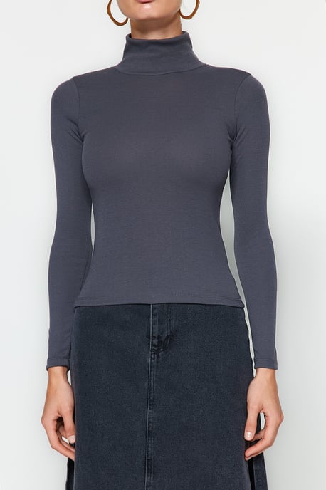 TRENDYOLMİLLA Dames Grijs Effen Lang Getailleerd Blouses - Image 3