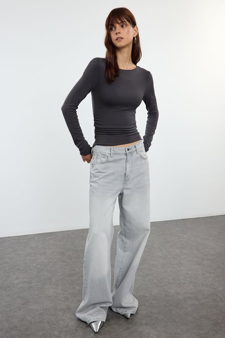TRENDYOLMİLLA Dames Grijs Effen Lang Getailleerd Blouses - Image 5