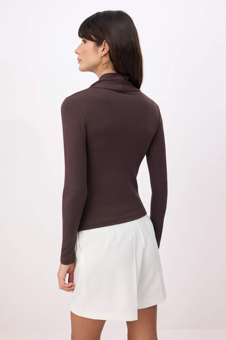 TRENDYOLMİLLA Dames Bruin Effen Lang Getailleerd Blouses - Image 3