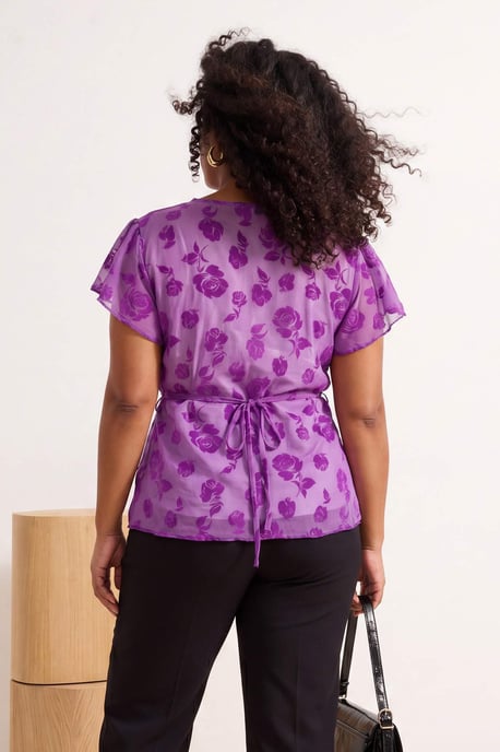 Trendyol Curve Dames Paars Bloemen Kort Getailleerd Grote maten Blouses - Image 2