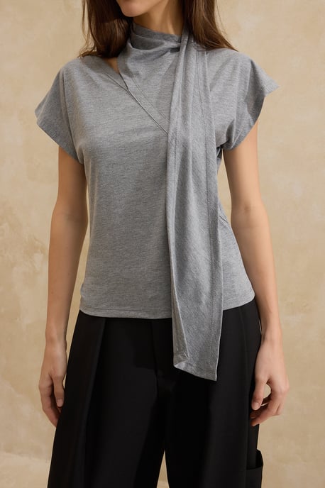TRENDYOLMİLLA Dames Grijs Effen Kort Getailleerd Blouses - Image 2