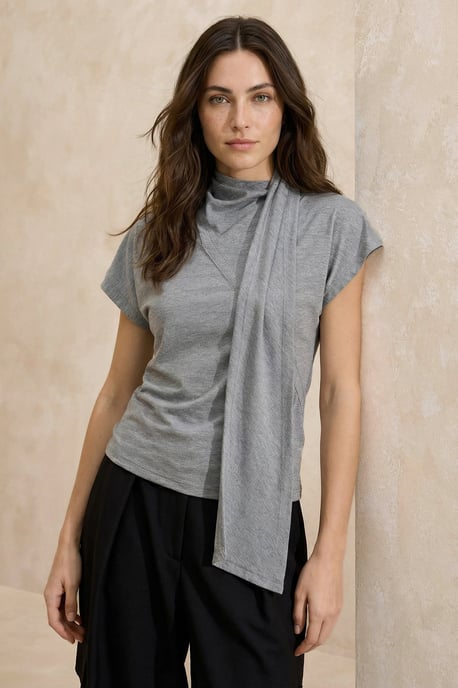 TRENDYOLMİLLA Dames Grijs Effen Kort Getailleerd Blouses - Image 4