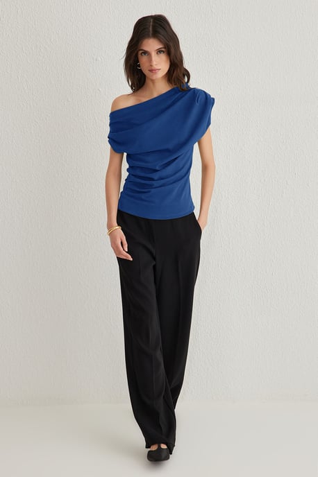 TRENDYOLMİLLA Dames Donkerblauw Effen Kort Regular fit Blouses - Image 6