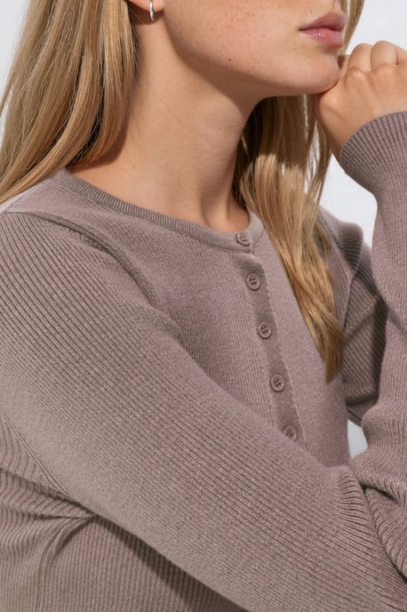 Long Sleeve Buttoned Cardigan - Image 4