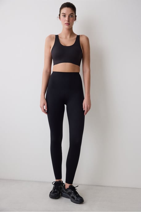 No-Show Medium Support Zero Feel Bra Sports Bra - Image 2