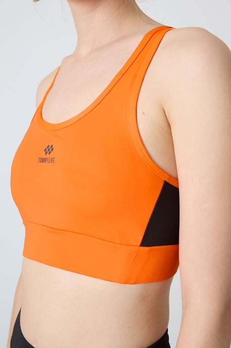 Fitted Sleeveless Crop Sports Top - Image 2