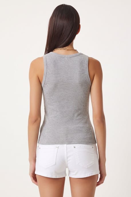 Fitted Cotton U Collar Tank Top - Image 4