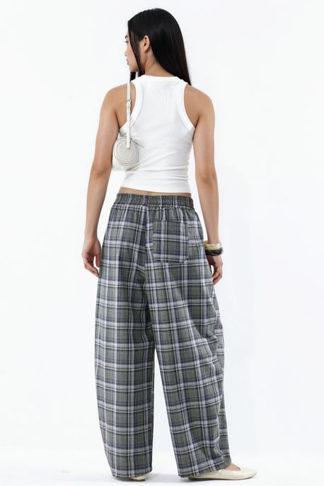 Geruite broek met elastische taille en zakdetail - Image 3