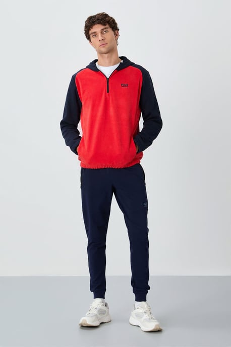 Men's Color-Blocked Half-Zip Plush Sweatshirt - Image 3
