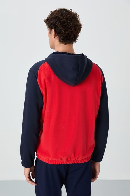 Men's Color-Blocked Half-Zip Plush Sweatshirt - Image 5