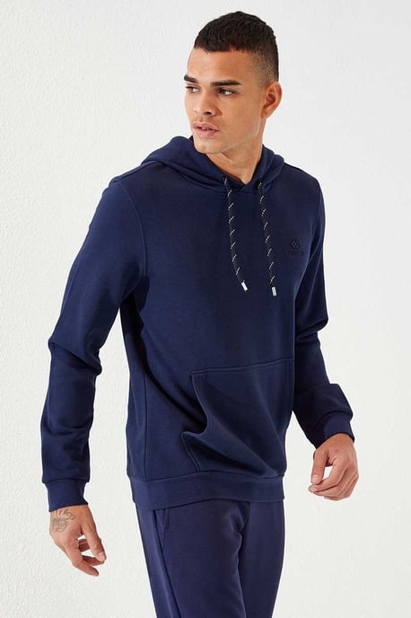 Men's Solid Hooded Sweatshirt With Pocket - Image 6