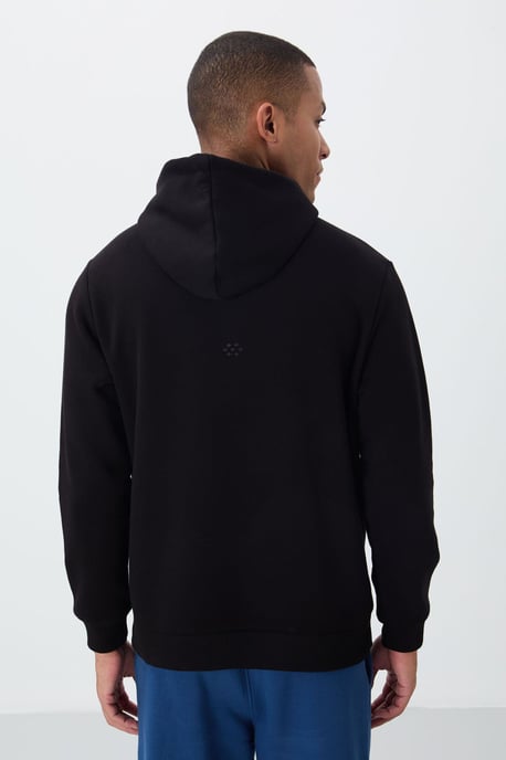 Men's Solid Hooded Sweatshirt With Pocket - Image 5