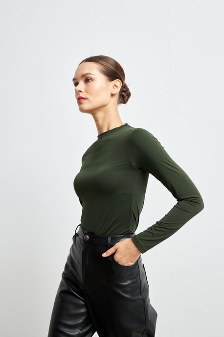 Women's Slim Fit Crew Neck Blouse - Image 1
