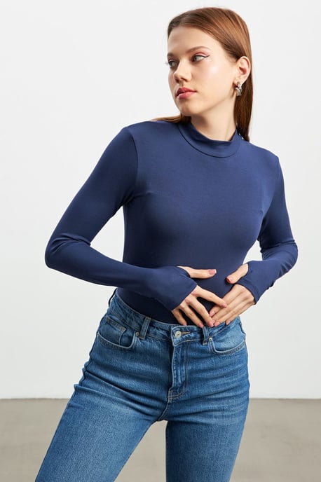 Damesbody met slim fit en halve col - Image 4