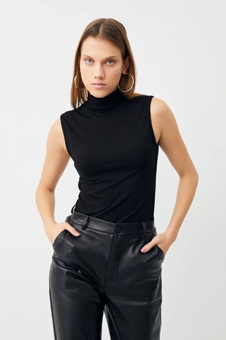 Women's 2-Pack Sleeveless Half Turtleneck Bodysuits - Image 2