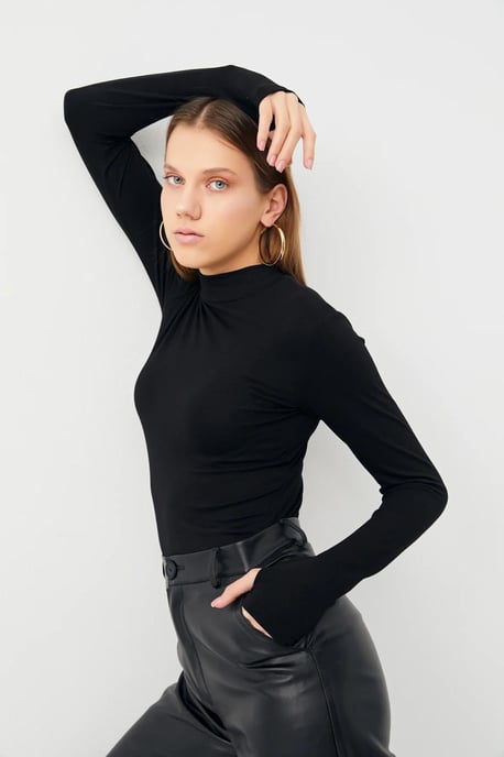 Women's 3-Pack Slim Fit Half Turtleneck Bodysuits - Image 4