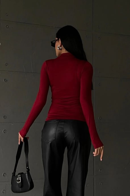 Women's 3-Pack Slim Fit Half Turtleneck Bodysuits - Image 3
