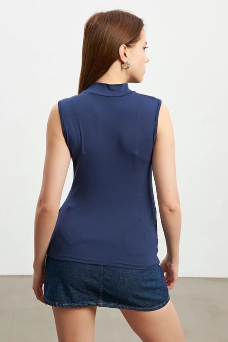 Dames 2-pack mouwloze body's met halve col - Image 4