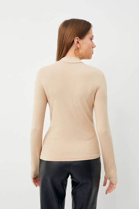Women's 2-Pack Cut-Out Half Turtleneck Bodysuits - Image 3