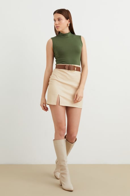 Women's Sleeveless Half Turtleneck Blouse - Image 4