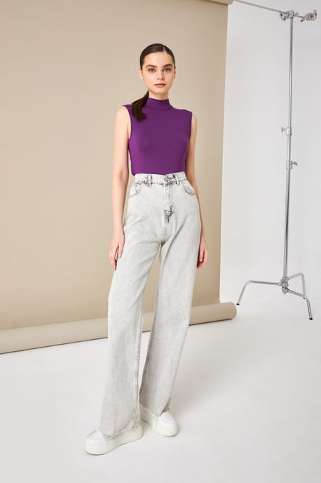 Women's Sleeveless Half Turtleneck Blouse - Image 5
