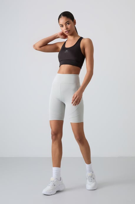 Fitted Sleeveless Crop Sports Top - Image 4