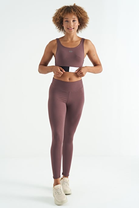 Crop Sleeveless Color-block Sports Top - Image 3