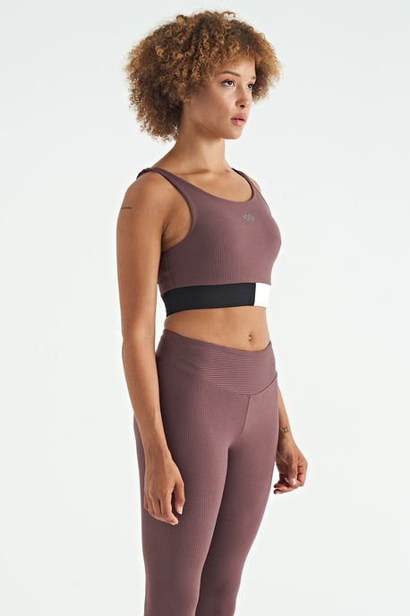 Crop Sleeveless Color-block Sports Top - Image 4