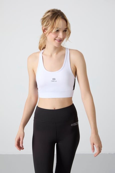 Fitted Sleeveless Crop Sports Top - Image 4