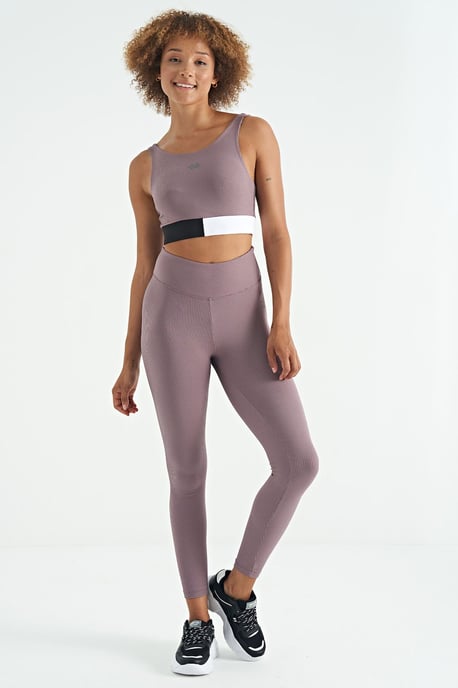 Crop Sleeveless Color-block Sports Top - Image 3