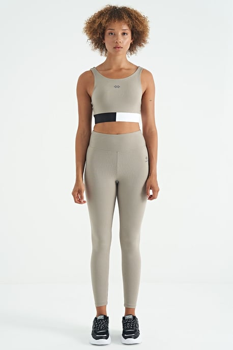 Crop Sleeveless Color-block Sports Top - Image 2