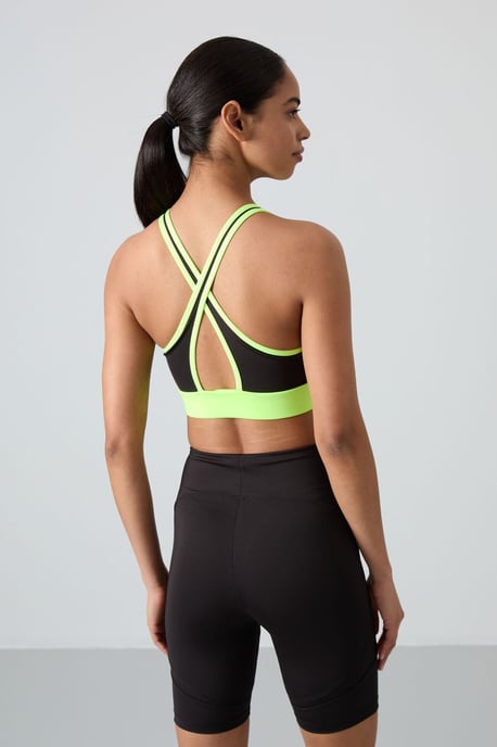 Fitted Sleeveless Crop Sports Top - Image 4