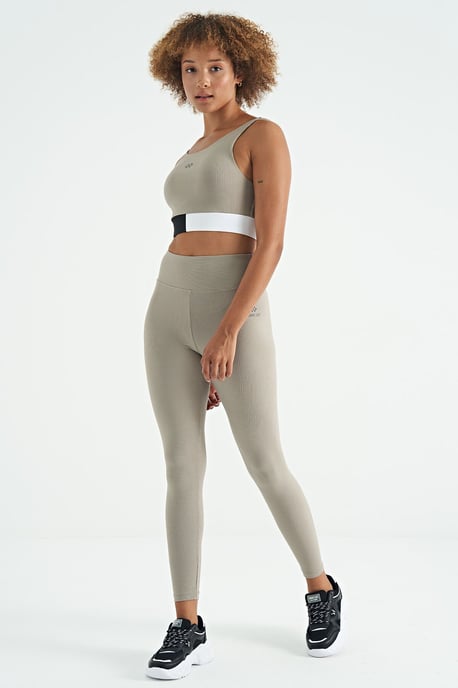 Crop Sleeveless Color-block Sports Top - Image 6