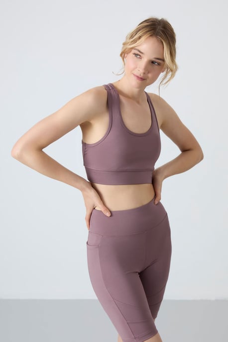 Sleeveless Cropped Fitted Sports Top - Image 4