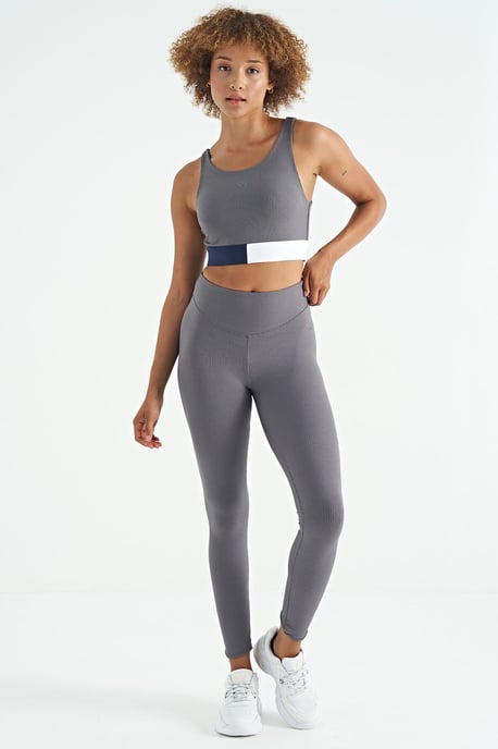Crop Sleeveless Color-block Sports Top - Image 5