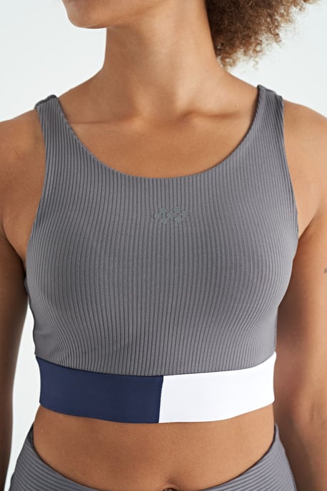 Crop Sleeveless Color-block Sports Top - Image 6