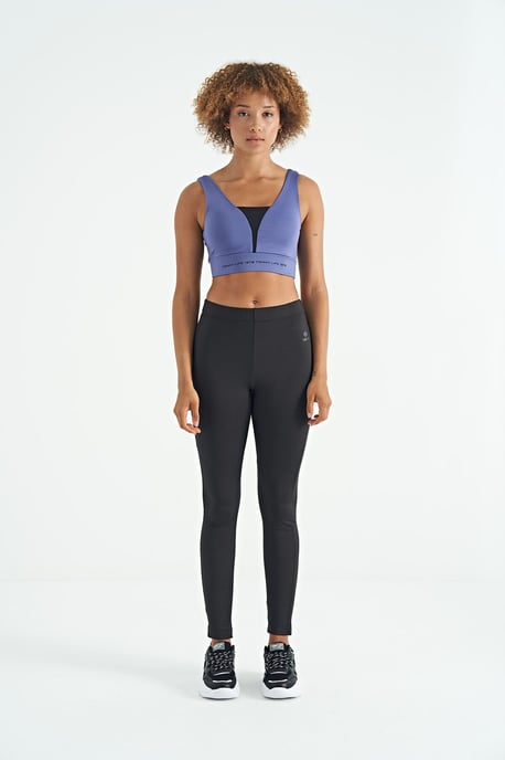 Women's Color-Blocked Sleeveless Crop Sports Top - Image 2