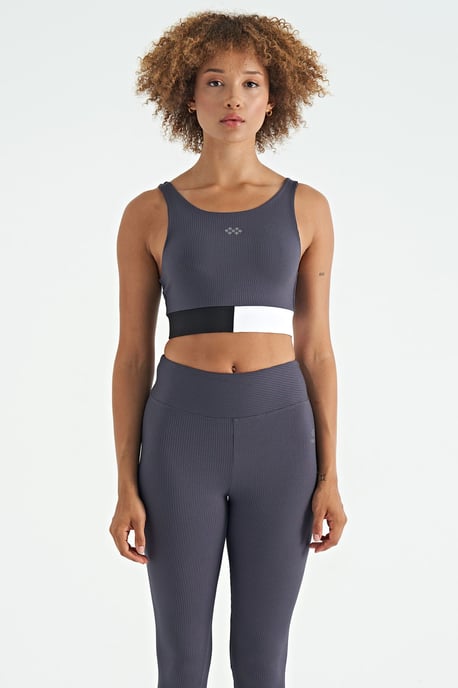 Crop Sleeveless Color-block Sports Top - Image 1