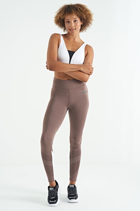 Women's Color-Blocked Sleeveless Crop Sports Top - Image 4