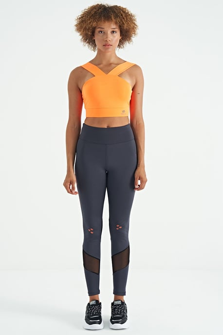 Women's Cropped Sleeveless V-neck Sports Top - Image 2