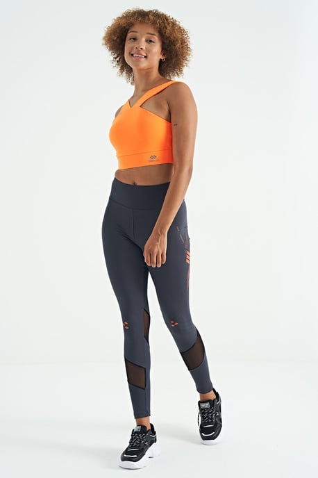 Women's Cropped Sleeveless V-neck Sports Top - Image 6