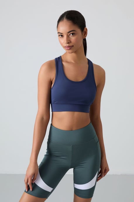 Sleeveless Cropped Fitted Sports Top - Image 2