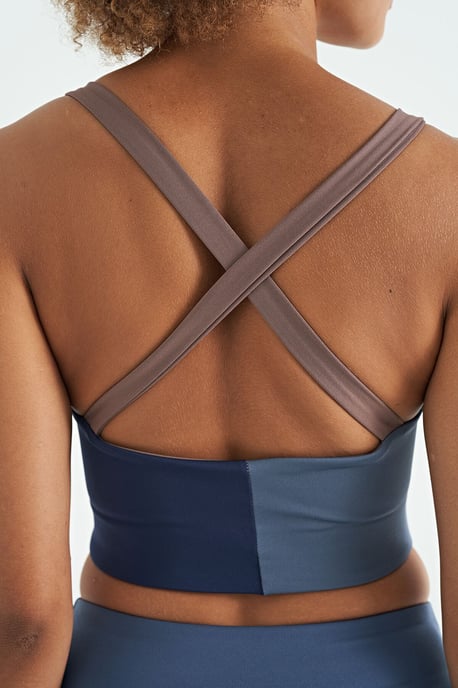 Women's Colour-block Cropped Sports Top - Image 6
