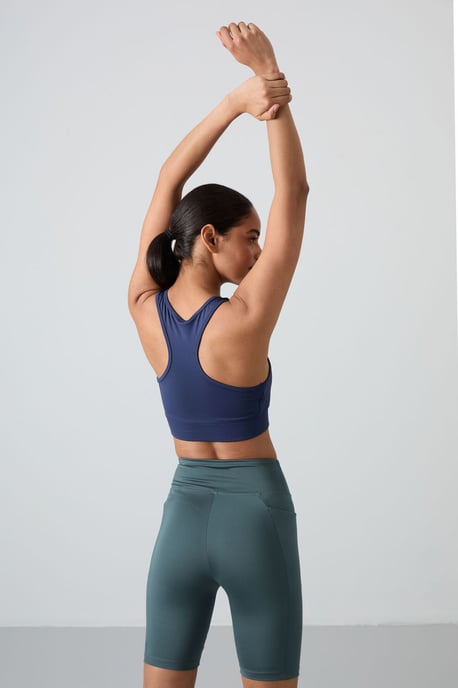 Sleeveless Cropped Fitted Sports Top - Image 6