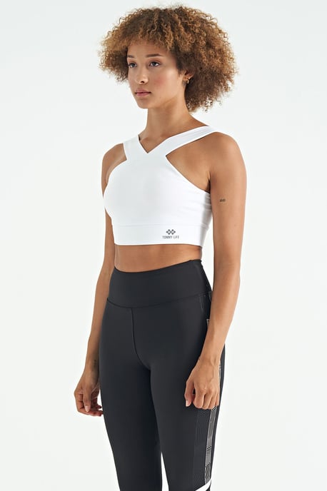 Women's Cropped Sleeveless V-neck Sports Top - Image 3