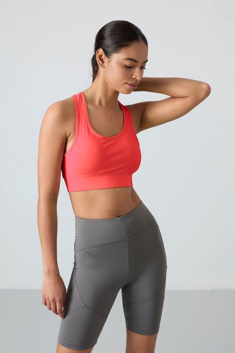 Sleeveless Cropped Fitted Sports Top - Image 5